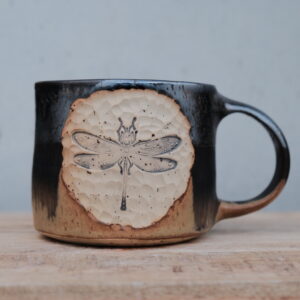 Ważka brązowo metaliczna